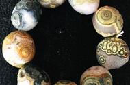 阿拉善玛瑙眼睛石：大自然的瞳孔